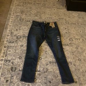 Women’s Levi’s 311